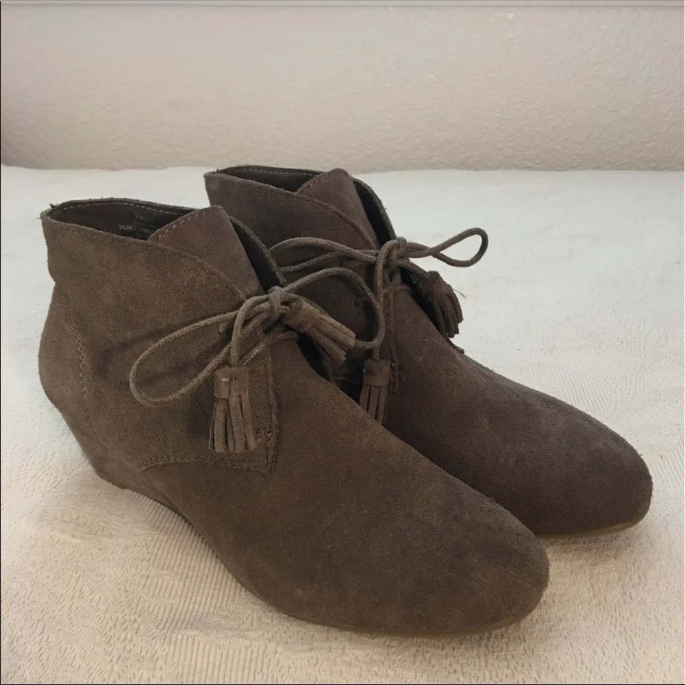 Suede Ankle Boots Booties 9.5 Coquette Wedge Festival Woodland